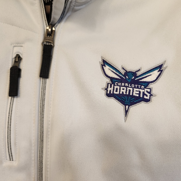 NBA CHARLOTTE HORNETS CLASSIC WOMEN'S WHITE JACKET - Picture 6 of 6